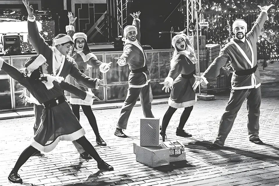 Ballerini in scena su Cinecittà Street