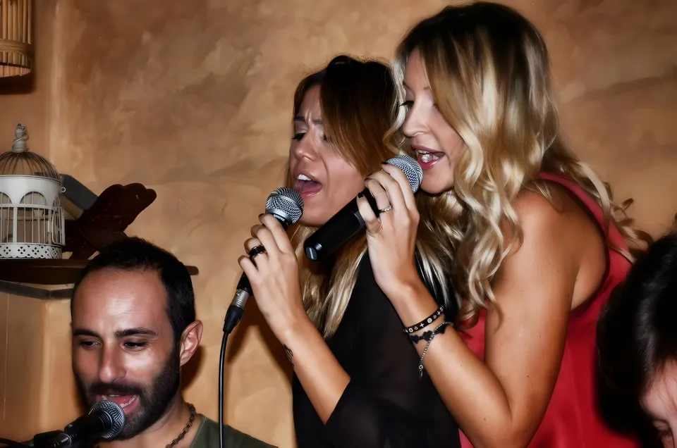 Intrattenimento dal vivo in sala al Target Restaurant